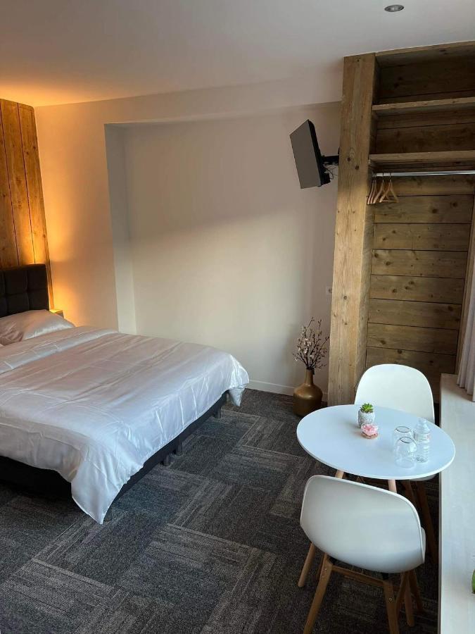 Nieuwe Kamer In Centrum Brugge Met Badkamer ! Екстериор снимка